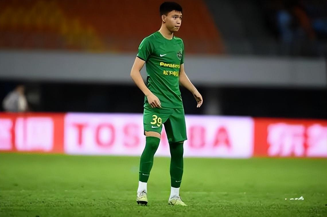 J9九游会平台-村超冠军队球员能不能进国足?邵佳一首次公开给出答案,引发热议