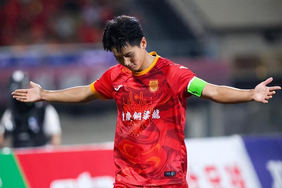 向余望和李镇全亮相新去处!已抽出“渝超”8强对阵,引发热议